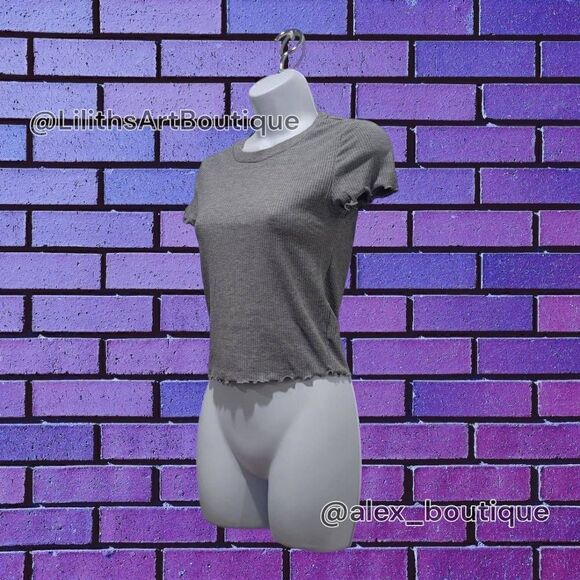 Forever 21 Ribbed Lettuce Edge Croptop Tee(L018)-Size S for Women - Picture 5 of 8